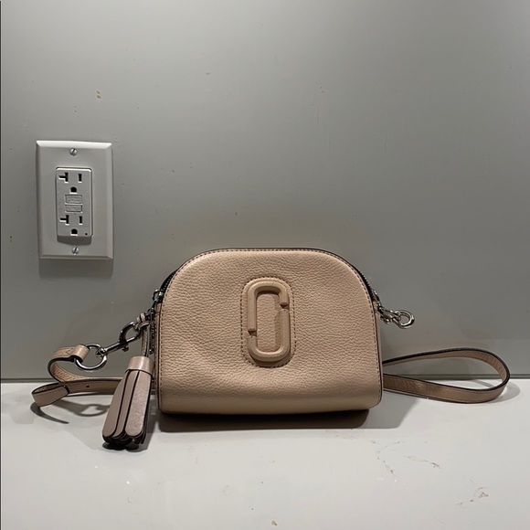 Marc Jacobs Handbags - Marc Jacobs Cross Body bag